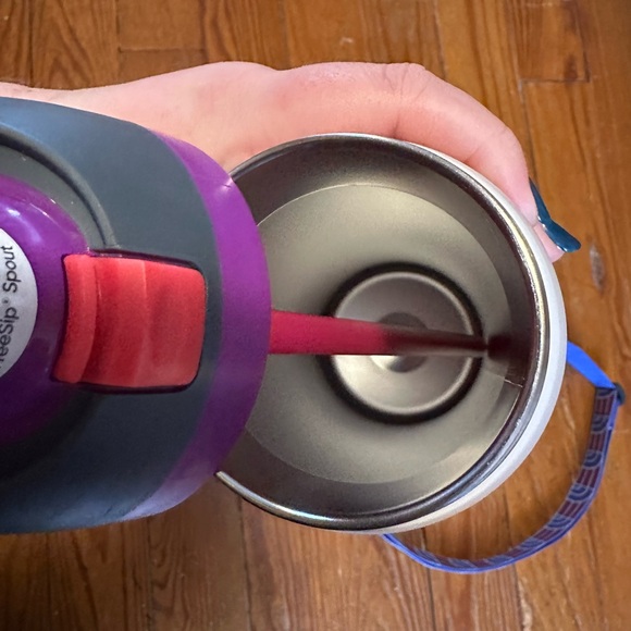 Owala 32oz in Dreamy Field & The North Face Borealis water bottle holder - Picture 7 of 7